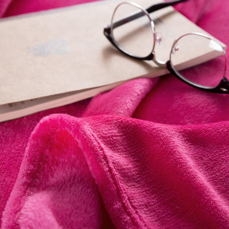 Ultra Soft Solid Coral Fleece Blanket – Cosy Warm Throw