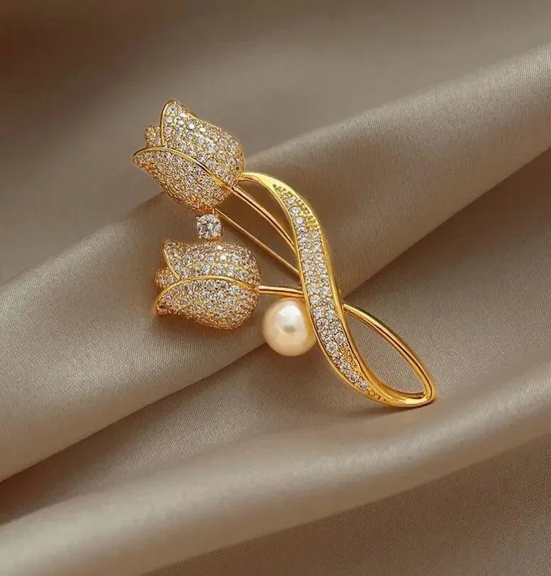 Elegant Emerald Crystal Butterfly Brooch - Premium Luxury Brooch Pin for Suits & Dresses