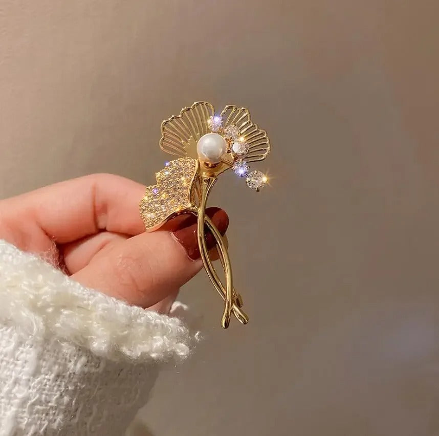 Elegant Emerald Crystal Butterfly Brooch - Premium Luxury Brooch Pin for Suits & Dresses