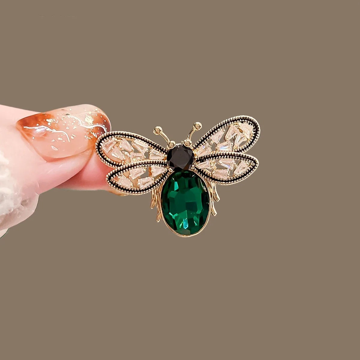 Elegant Emerald Crystal Butterfly Brooch - Premium Luxury Brooch Pin for Suits & Dresses