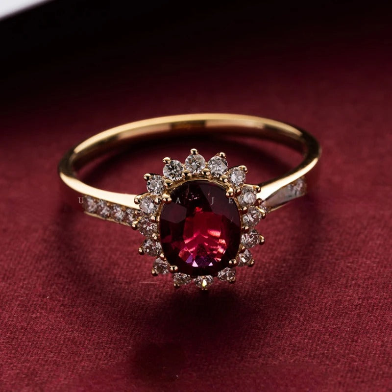 Vintage Oval Red Gemstone Ring – 925 Sterling Silver with 18K Gold Plating
